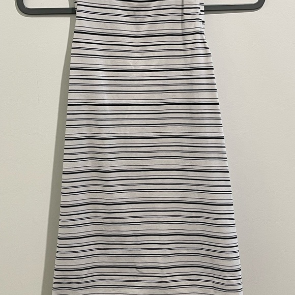 Lululemon Tie Back white striped Tank Everyday wear - Picture 2 of 7